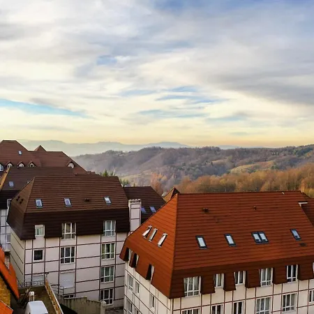 In The Sky - Kraljevi Cardaci Lägenhet