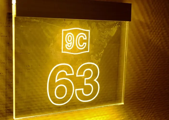 아파트 In The Sky - Kraljevi Cardaci *