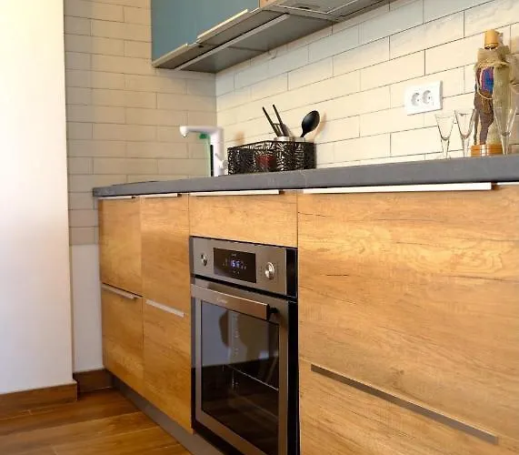 In The Sky - Kraljevi Cardaci 아파트 카파오닉